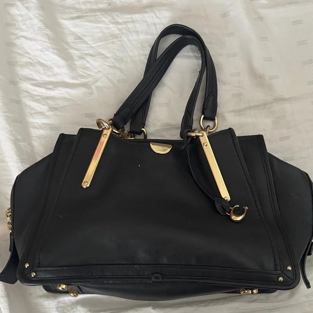 Coach Elegant Black Leather Handbag